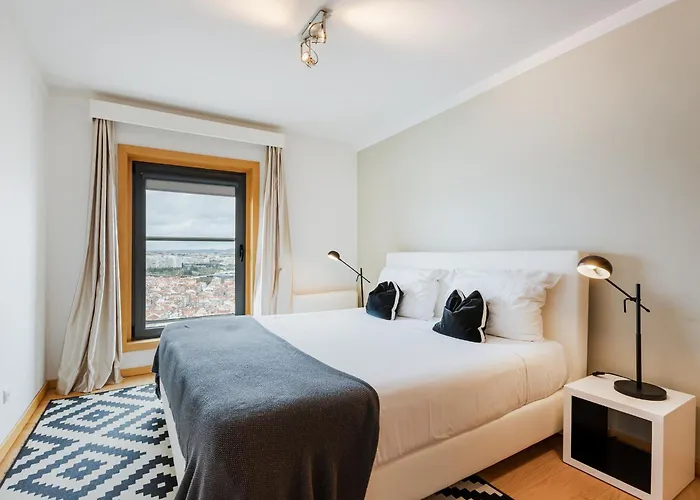 Fm Parque Nações *